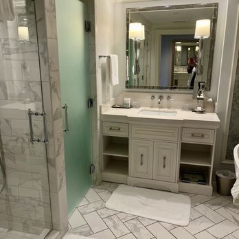 Hotel Bennett - Bathroom - Hotels Near Me - Charleston, South Carolina