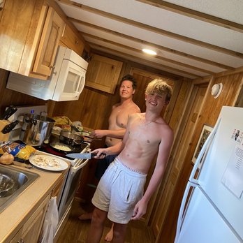 Steinhatchee River Club - cooking our scallops! - RV Parks Near Me - Steinhatchee, Florida