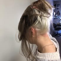 Antons Salon by null