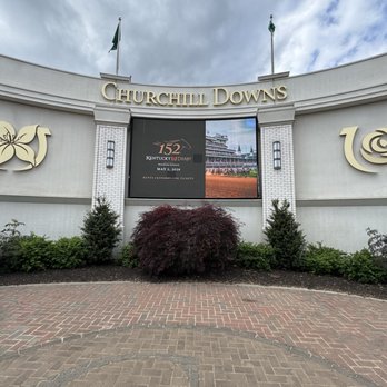 Churchill Downs - Horse Racing Near Me - Louisville, Kentucky