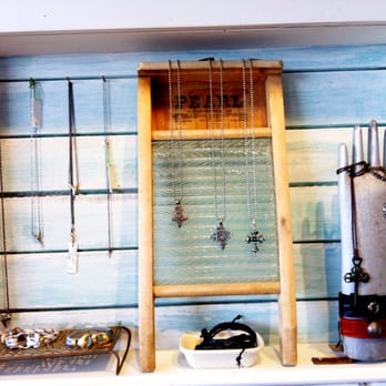 Oliver Men's Shop - Men's Clothing Near Me - Kailua, Hawaii Oliver Men's Shop - Men's Clothing Near Me - Kailua, Hawaii