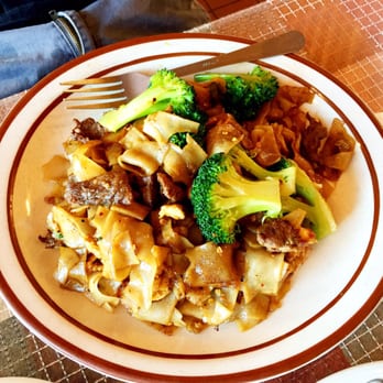 Thai Excellente Restaurant - Beef pad see ew - Thai Near Me - El Monte, California