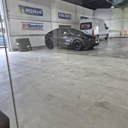 Very spacious place to pull in.
