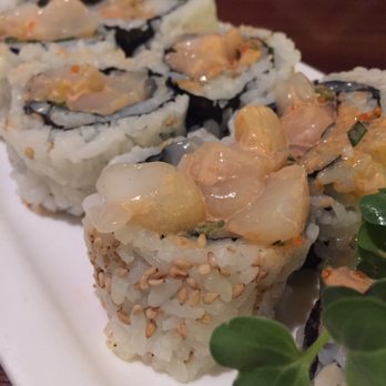 Pacific Catch - Scallop maki from specials menu - Seafood Near Me - Mountain View, California Pacific Catch - Scallop maki from specials menu - Seafood Near Me - Mountain View, California