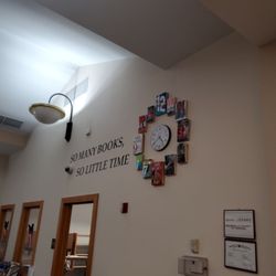 Baldwinsville Public Library - Awesome clock!