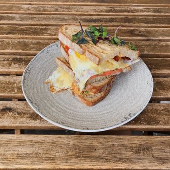 Blueys Kitchen - Fried Egg Sandwich - Cafes Near Me - Santa Monica, California Blueys Kitchen - Fried Egg Sandwich - Cafes Near Me - Santa Monica, California