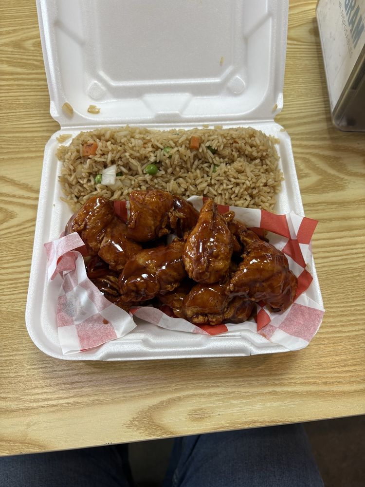 Kick-Off Wing & Deli Logo