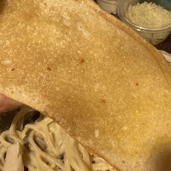 Lulu's Restaurant - Garlic Bread - American Near Me - Van Nuys, California