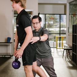 Vida Integrated Health - Kirkland - Vinh Chung, Physical Therapist