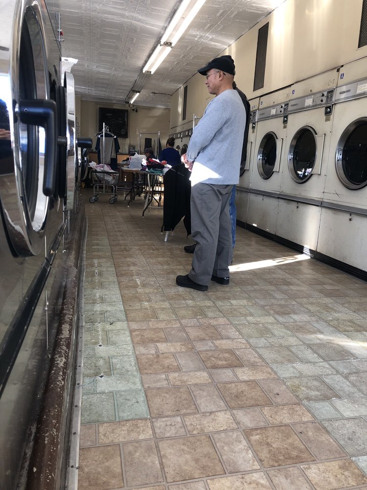 CORNER WASH LAUNDROMAT Updated September 2024 358 Broad St