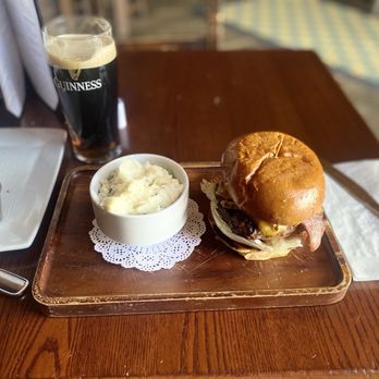 The Auld Dubliner - Guinness BBQ Burger - Irish Near Me - Long Beach, California