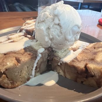 Civil Libation - The cinnamon bread with ice cream - New American Near Me - Virginia Beach, Virginia