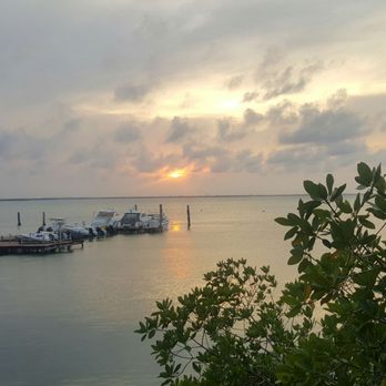 Fred's - Very cloudy but the sun managed to peak through - Mexican Near Me - Cancún, ROO