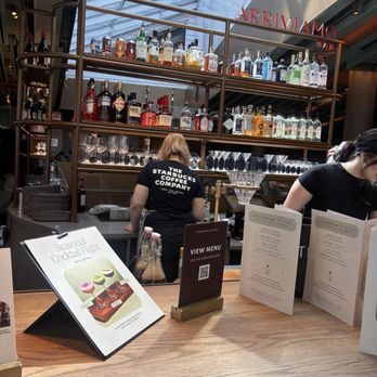 Starbucks Reserve Roastery Chicago - Coffee Roasteries Near Me - Chicago, Illinois Starbucks Reserve Roastery Chicago - Coffee Roasteries Near Me - Chicago, Illinois