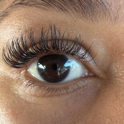 Rose Lash Studio - 2 1/2 weeks post-fill and still amazing!