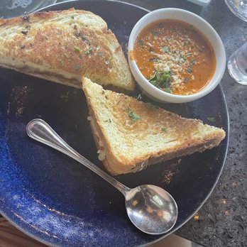 SoLou - Grilled cheese & Tomato soup - New American Near Me - Baton Rouge, Louisiana SoLou - Grilled cheese & Tomato soup - New American Near Me - Baton Rouge, Louisiana