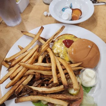 Star Diner - Junior burger - Diners Near Me - Maumee, Ohio Star Diner - Junior burger - Diners Near Me - Maumee, Ohio