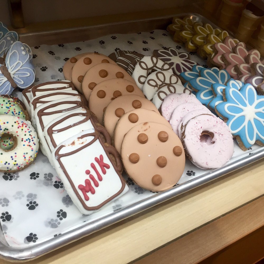 Rocky & Maggie's - Beautiful handmade doggie cookies - Pet Stores Near Me - Houston, Texas Rocky & Maggie's - Beautiful handmade doggie cookies - Pet Stores Near Me - Houston, Texas