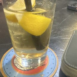 Jameson and ginger ale with lemon! Jameson and ginger ale with lemon!