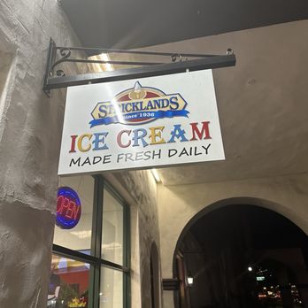 Stricklands Ice Cream - The sign - Ice Cream & Frozen Yogurt Near Me - Costa Mesa, California Stricklands Ice Cream - The sign - Ice Cream & Frozen Yogurt Near Me - Costa Mesa, California