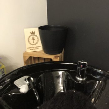 Khemistree Naturals - Getting my hair washed - Hair Salons Near Me - Charlotte, North Carolina