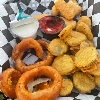 Boomers Irvine - Sample Platter.... I had to settle for pizza sauce to dip the mozzarella sticks in - Amusement Parks Near Me - Irvine, California Boomers Irvine - Sample Platter.... I had to settle for pizza sauce to dip the mozzarella sticks in - Amusement Parks Near Me - Irvine, California