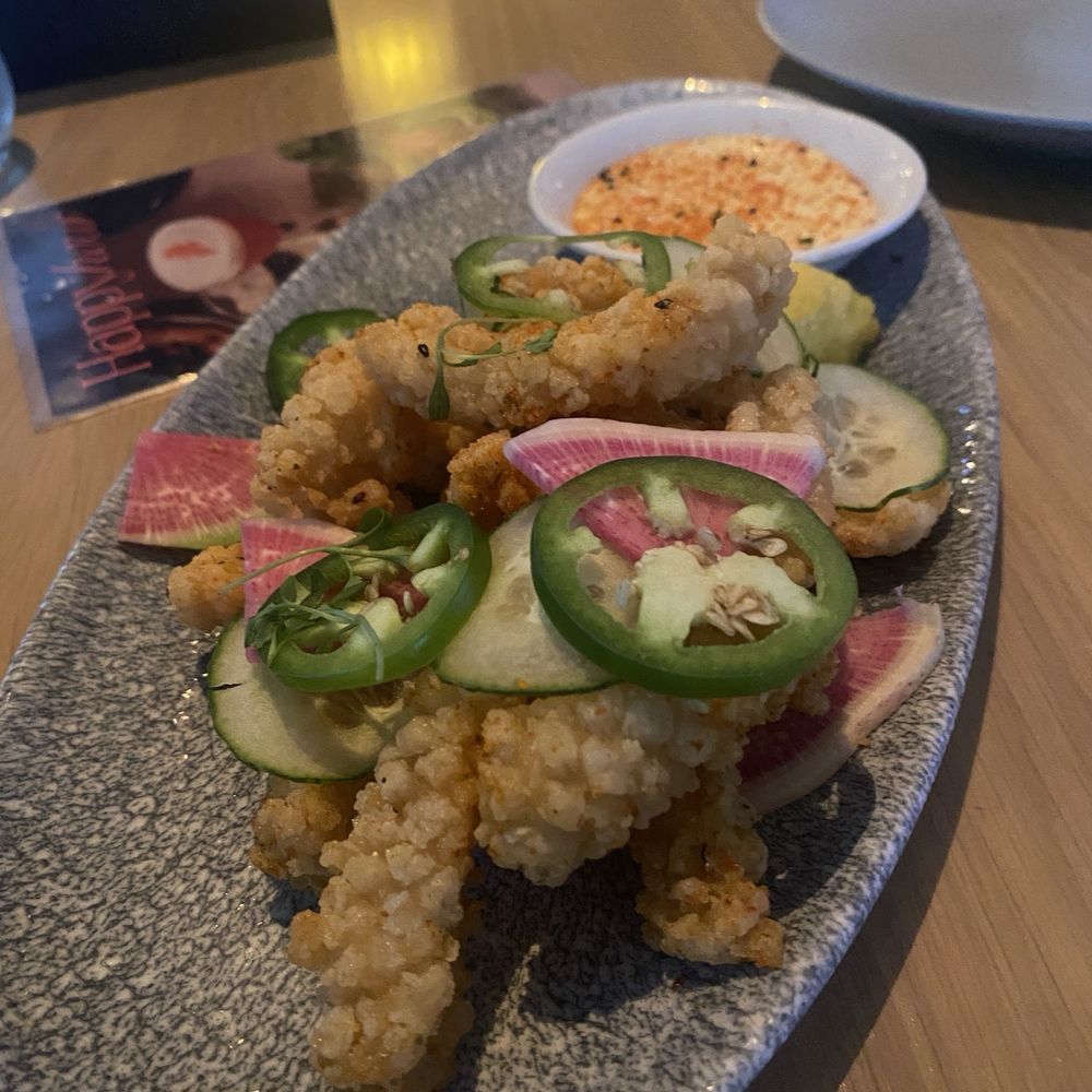 Earls Kitchen + Bar - Yuzu calamari - Canadian (New) Near Me - North York, Ontario Earls Kitchen + Bar - Yuzu calamari - Canadian (New) Near Me - North York, Ontario