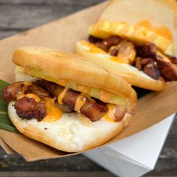 Aloha Aina - Pineapple buns with Island Chicken