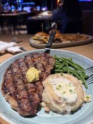 Dave & Buster's Edina by null