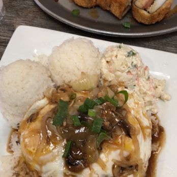 Da Kitchen Maui - Loco Moco and Fried Spam Musubi - Hawaiian Near Me - Kihei, Hawaii Da Kitchen Maui - Loco Moco and Fried Spam Musubi - Hawaiian Near Me - Kihei, Hawaii