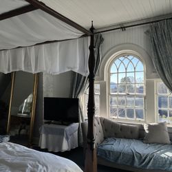Simsbury 1820 House - Lucy Phelps room