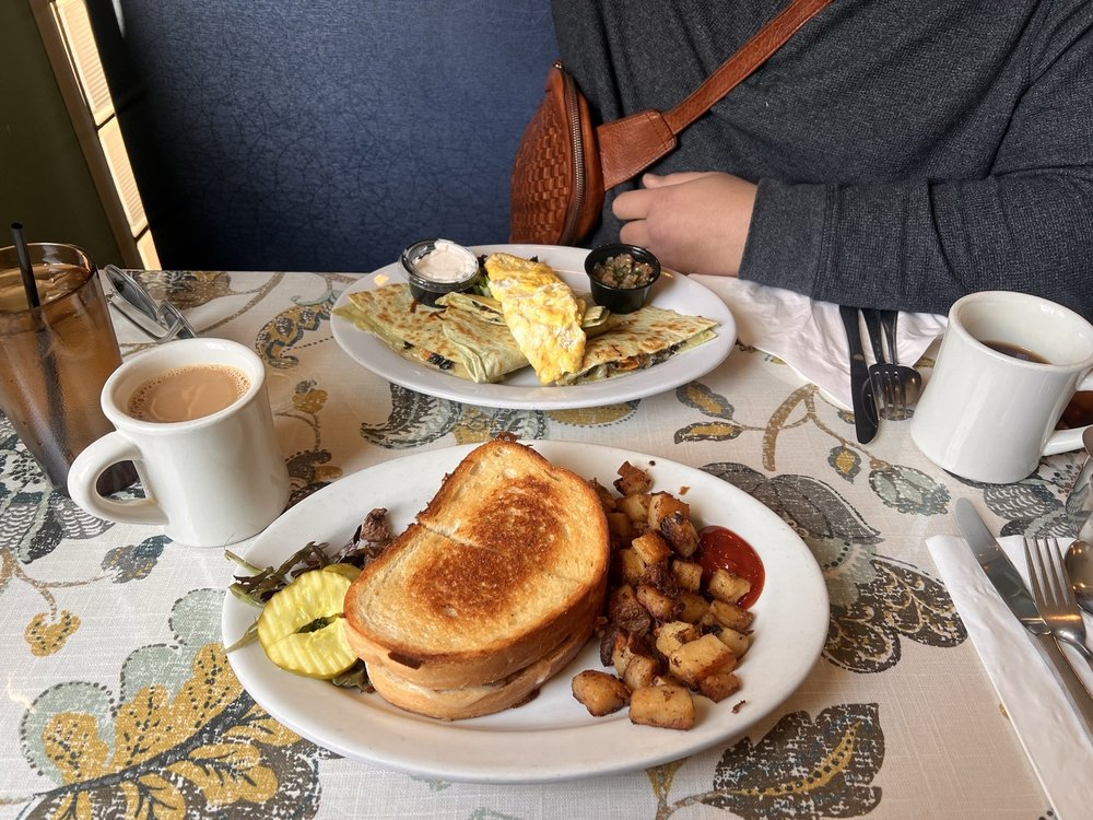 State Cafe and Grill — Mexican restaurant in Easton