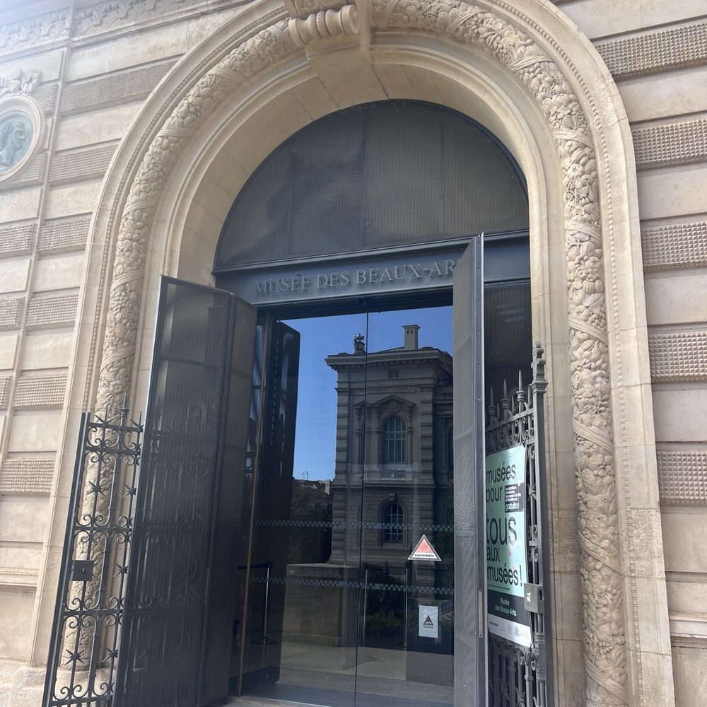Palais Longchamp - 5/5/26 FYI. Museum. Complimentary. Entrance. One of two. - Museums Near Me - Marseille, 13 Palais Longchamp - 5/5/26 FYI. Museum. Complimentary. Entrance. One of two. - Museums Near Me - Marseille, 13