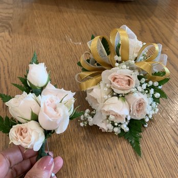 Omel Flowers and Creations - Florists Near Me - Hialeah, Florida Omel Flowers and Creations - Florists Near Me - Hialeah, Florida