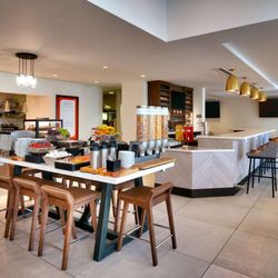 Hilton Garden Inn Idaho Falls - Breakfast Area