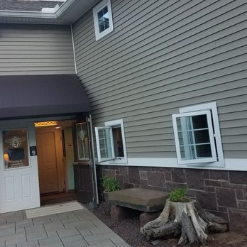 The Bee's Knees - entrance at rear  -just follow the driveway - New American Near Me - Avon, Connecticut