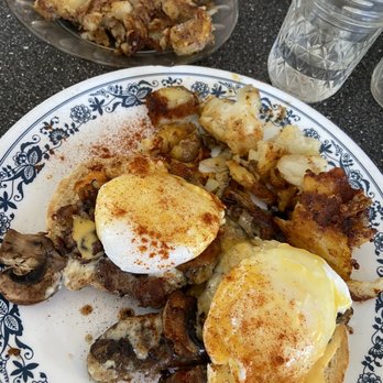 Whistle Stop Cafe - Angus Eggs benny Steak portabella mushrooms & gorgonzola - Breakfast & Brunch Near Me - Deep River, Connecticut Whistle Stop Cafe - Angus Eggs benny Steak portabella mushrooms & gorgonzola - Breakfast & Brunch Near Me - Deep River, Connecticut