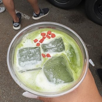Manivela Coffee Truck - Strawberry matcha - Bakeries Near Me - San Diego, California