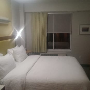 SpringHill Suites by Marriott New York LaGuardia Airport - Bedroom. Comfy, but couldn't figure out the lights - Hotels Near Me - Corona, New York SpringHill Suites by Marriott New York LaGuardia Airport - Bedroom. Comfy, but couldn't figure out the lights - Hotels Near Me - Corona, New York