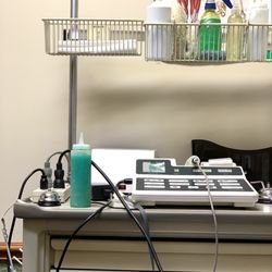 Universal Physical Therapy - Stim Apparatus