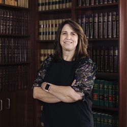 Noble Law - Family Law Attorney Lisa Noble