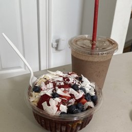 Original Acai Bowl and 16 oz. Chocolate Chunk Smoothie Original Acai Bowl and 16 oz. Chocolate Chunk Smoothie