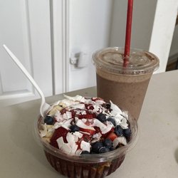 The Juice Pod - Original Acai Bowl and 16 oz. Chocolate Chunk Smoothie