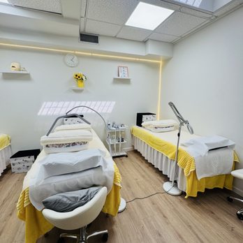 Sun Beauty - Eyelash Service Near Me Sun Beauty - Eyelash Service Near Me