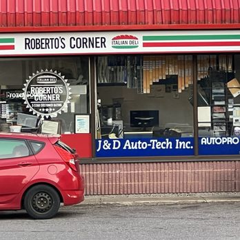 Roberto's Corner - Front of store - Delis Near Me - Ottawa, Ontario