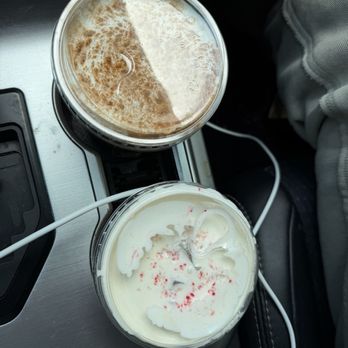 La Cafeteria - Iced peppermint latte & horchata latte - Coffee & Tea Near Me - Daly City, California