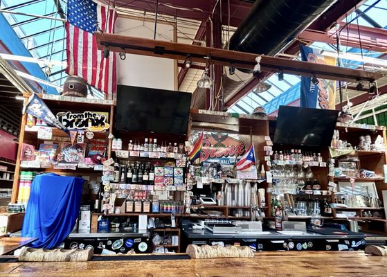 Arthur Avenue Retail Market by null