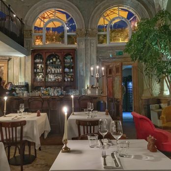 Sessions Arts Club - Interior - Restaurants Near Me - London, XGL
