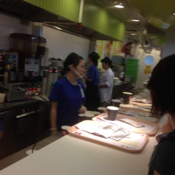 翠華餐廳 - Front of Pick-Up Line. - Hong Kong Style Cafe Near Me - Hong Kong, HK 翠華餐廳 - Front of Pick-Up Line. - Hong Kong Style Cafe Near Me - Hong Kong, HK