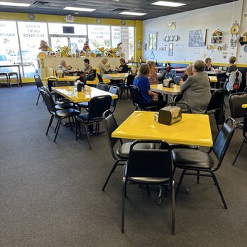 The Honeycomb Pie Shoppe #2 - Dining area - Bakeries Near Me - Lubbock, Texas The Honeycomb Pie Shoppe #2 - Dining area - Bakeries Near Me - Lubbock, Texas